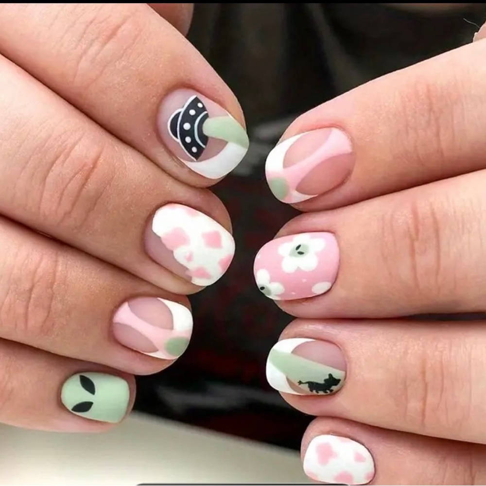 Alien press on nail set